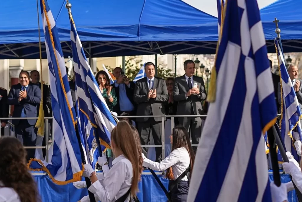 Ο Απόστολος Τζιτζικώστας σημείο αναφοράς στην Βόρεια Ελλάδα Παρέλαση 28η Οκτωβρίου