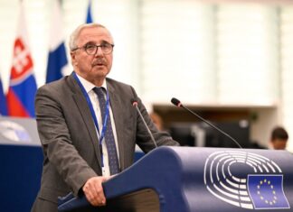 maniatis giannis aoz erotisi se epitropo