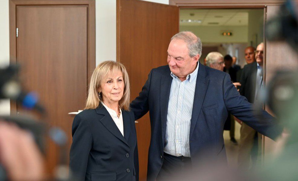 aidona karamanlis. tria