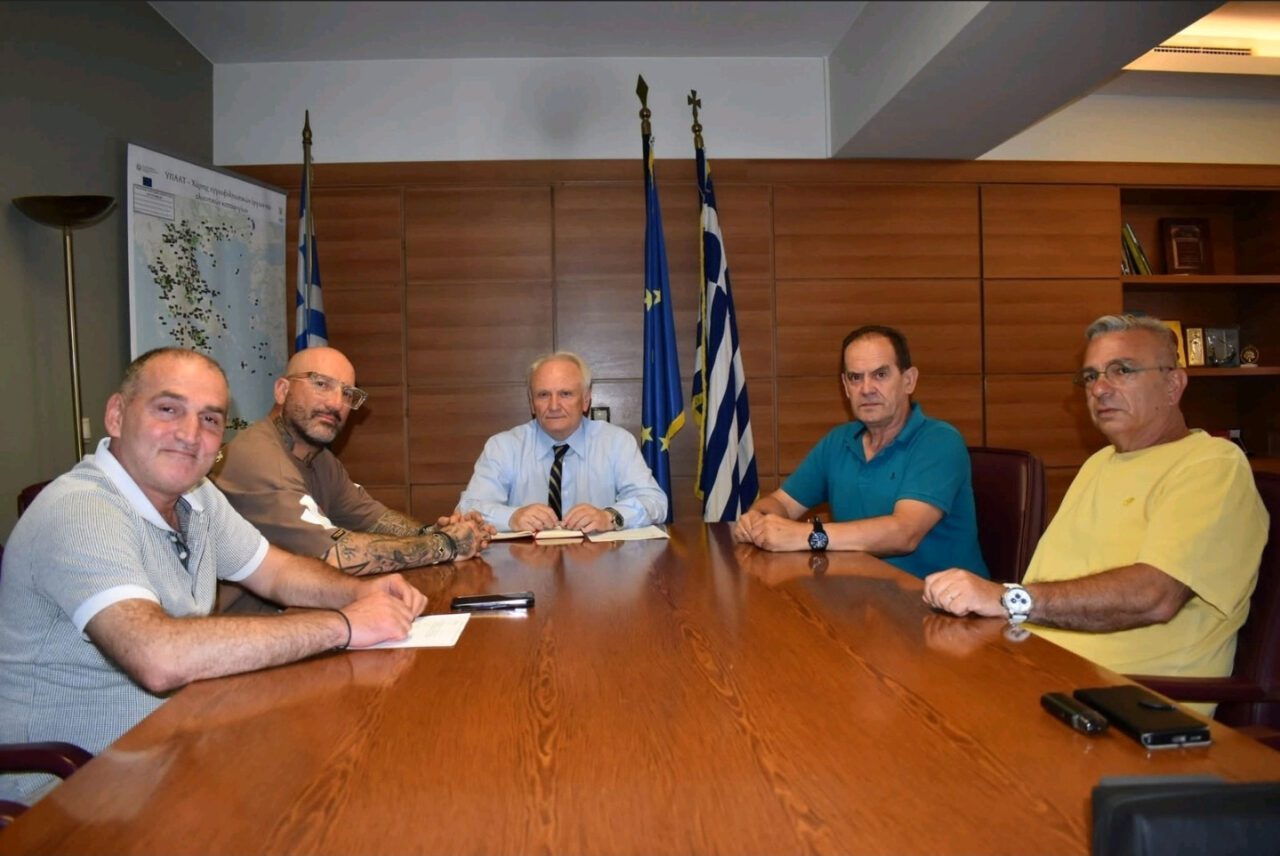 Συνάντηση της Γενικής Συνομοσπονδίας με τον Υφυπουργό Γιάννη Ανδριανό για τα ζητήματα των παραγωγών πωλητών λαϊκών αγορών και τη νέα ΚΑΠ